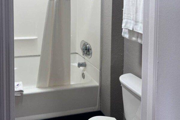 Foto van 1 tweepersoonsbed (Queensize) | Orlando, Florida - Vakantiehuis in Orlando FL - BathRoom