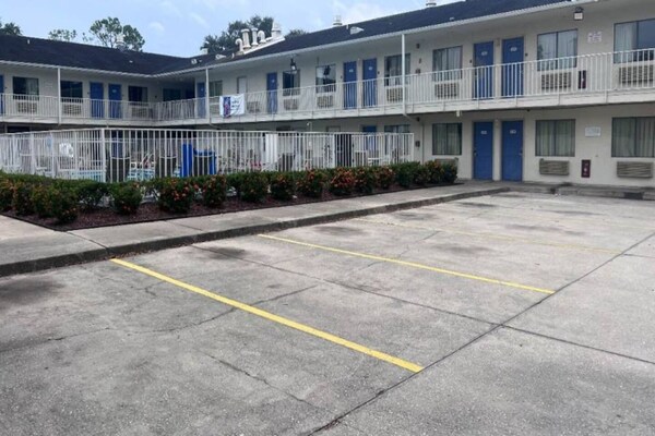 Foto van 1 tweepersoonsbed (Queensize) | Koelkast - Vakantiehuis in Orlando FL - ExteriorSummer