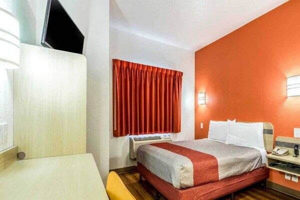 Foto van 1 tweepersoonsbed (queensize) | Magnetron, rookruimte - BedRoom