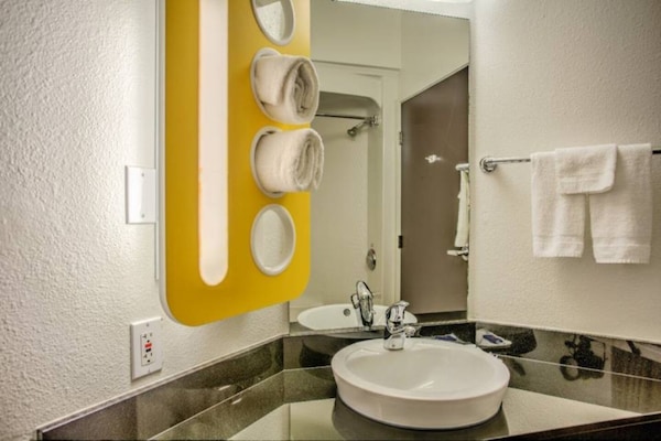 Foto van 1 Queensize Bed | Mobil Toegang - Vakantiehuis in Missoula - BathRoom
