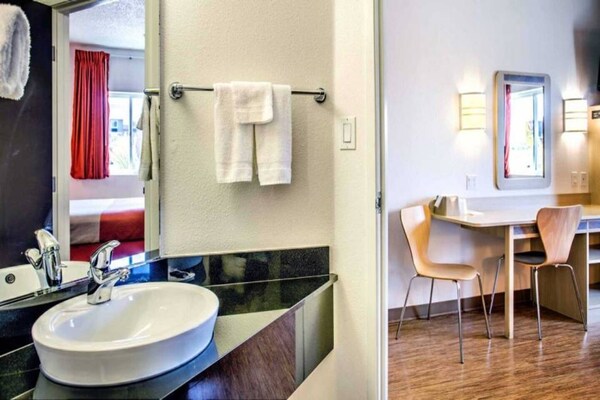 Foto van 1 Queensize Bed | Mobil Toegang - Vakantiehuis in Missoula - BathRoom