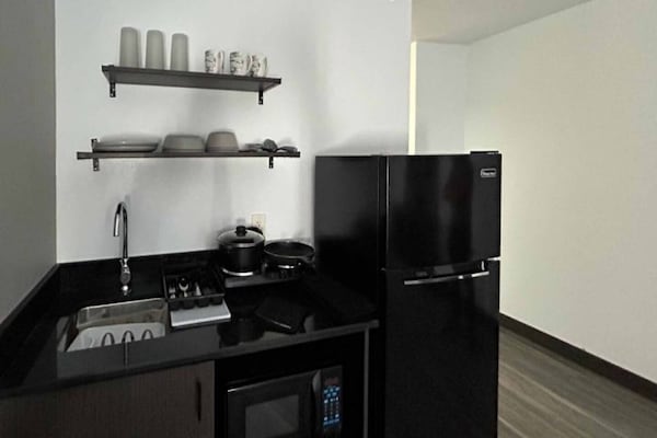 Foto van 1 kingsize bed | Suite, NSMK, Keuken - Vakantiehuis in Pocatello - Facilities