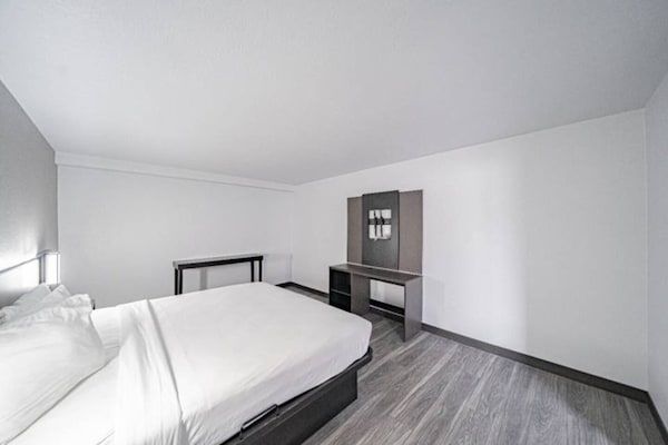 Foto van 1 kingsize bed | Suite, NSMK, Keuken - Vakantiehuis in Pocatello - Facilities