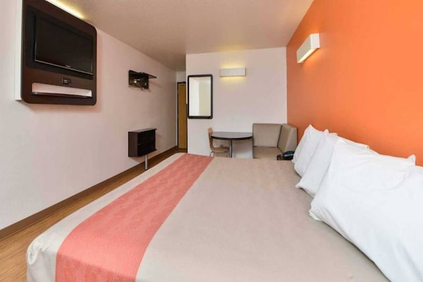 Foto van 1 kingsize bed | Rookvrij - Vakantiehuis in MERIDIAN - BedRoom