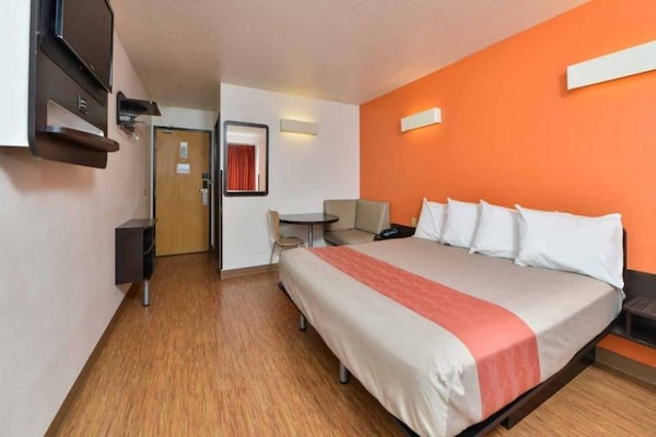Foto van 1 kingsize bed | Rookvrij - Vakantiehuis in MERIDIAN - BedRoom