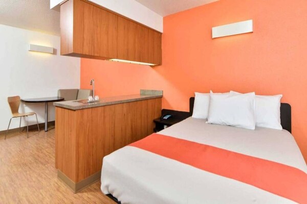 Foto van 1 tweepersoonsbed (queensize) | Suite - Vakantiehuis in MERIDIAN - BedRoom