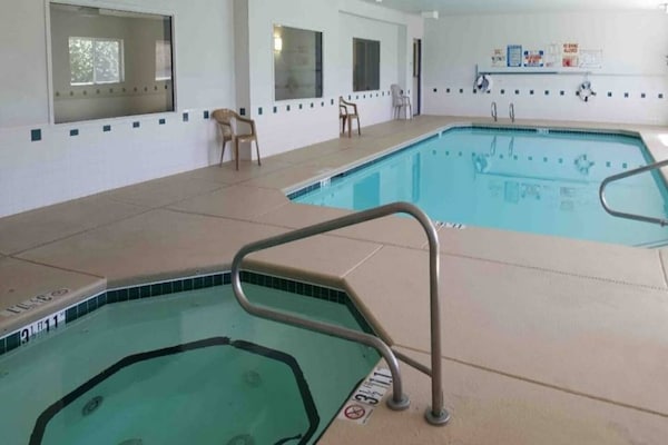 Foto van 1 kingsize bed | Rookvrij, Keuken - Vakantiehuis in Las Cruces - Pool