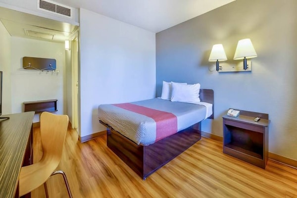 Foto van 1 tweepersoonsbed | Mobiele toegang | Douche - Vakantiehuis in TUCUMCARI - BedRoom