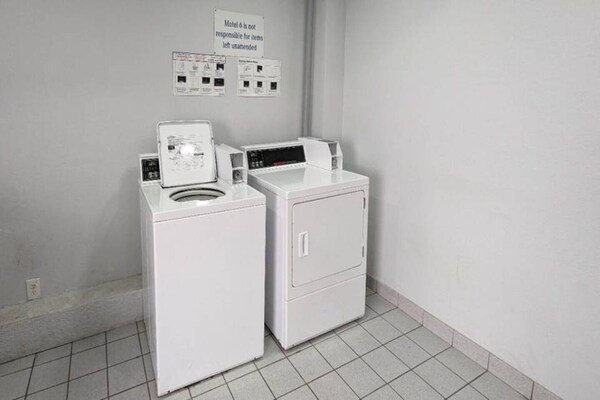 Foto van 1 tweepersoonsbed (Queensize) | Nieuw ontwerp - Vakantiehuis in Nashua - Facilities