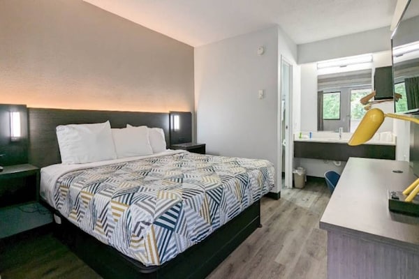Foto van 1 tweepersoonsbed (Queensize) | Nieuw ontwerp - Vakantiehuis in Nashua - BedRoom