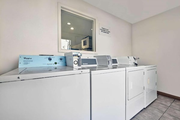 Foto van 1 tweepersoonsbed (queensize) | Roken toegestaan, koelkast (McFridge) - Facilities