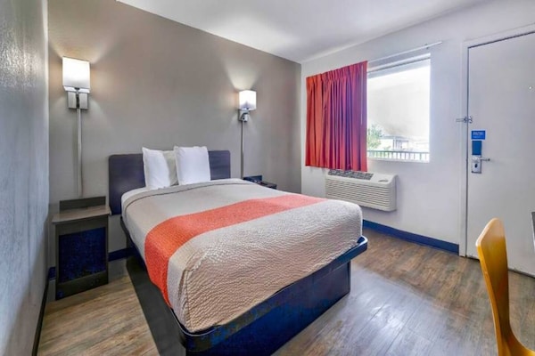 Foto van 1 kingsize bed | Rookvrij - Vakantiehuis in Gallup - BedRoom