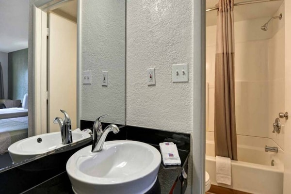 Foto van 1 tweepersoonsbed (Queensize) | Uitgebreide suite - Vakantiehuis in Destin - BathRoom
