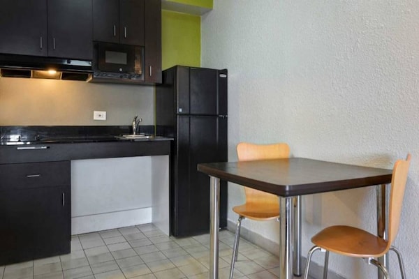 Foto van 1 tweepersoonsbed (Queensize) | Uitgebreide suite - Vakantiehuis in Destin - Kitchen
