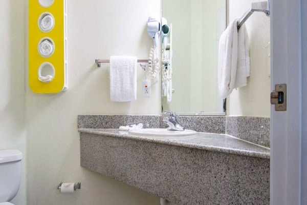 Foto van 1 kingsize bed | Rookvrij - Vakantiehuis in Las Cruces - BathRoom