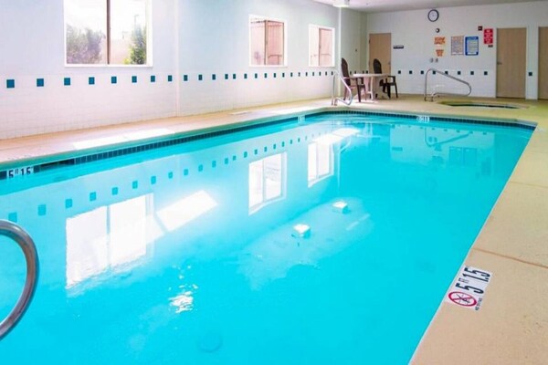 Foto van 1 kingsize bed | Rookvrij - Vakantiehuis in Las Cruces - Pool