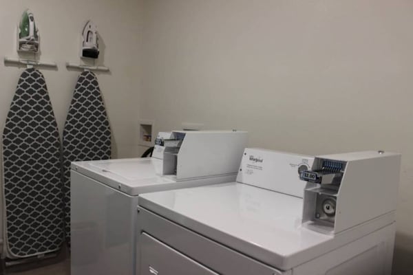 Foto van 1 tweepersoonsbed (queensize) | Rookvrij - Vakantiehuis in Rexburg - Facilities