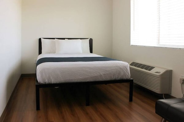 Foto van 1 tweepersoonsbed (queensize) | Rookvrij - Vakantiehuis in Rexburg - BedRoom