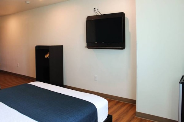 Foto van 1 tweepersoonsbed (queensize) | Rookvrij - Vakantiehuis in Rexburg - BedRoom