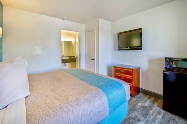 Foto van 1 kingsize bed | Rookvrij, koelkast - Vakantiehuis in Grand Rivers - BedRoom