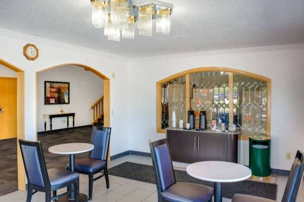Foto van 1 kingsize bed | suite, rookvrij, bubbelbad - Vakantiehuis in Richmond IN - FloorPlan