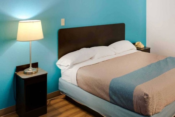 Foto van 1 kingsize bed | suite, rookvrij, bubbelbad - Vakantiehuis in Richmond IN - BedRoom