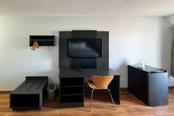 Foto van 1 kingsize bed | Rookvrij - Vakantiehuis in East Syracuse - Facilities
