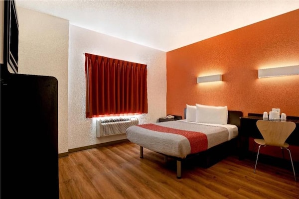Foto van 1 kingsize bed | San Antonio - Vakantiehuis in San-Antonio - Facilities
