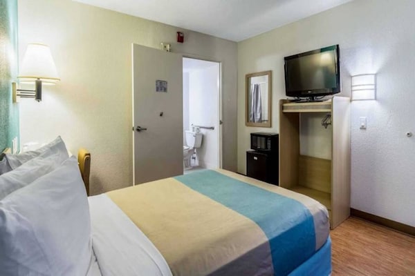 Foto van 1 tweepersoonsbed (queensize) | Roken mogelijk - Vakantiehuis in El Centro - BedRoom