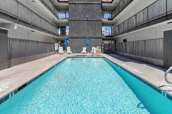 Foto van 1 kingsize bed | Rookvrij - Vakantiehuis in Escondido - Pool