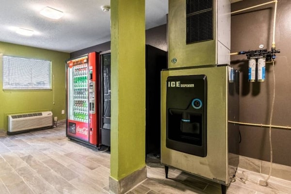 Foto van 1 tweepersoonsbed | rolstoeltoegankelijk | keuken | NSMK - FloorPlan