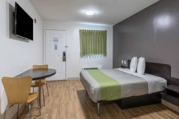 Foto van 1 tweepersoonsbed | rolstoeltoegankelijk | keuken | NSMK - BedRoom