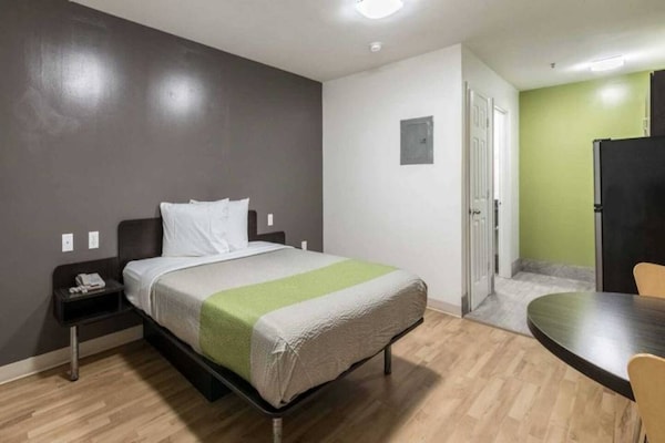 Foto van 1 tweepersoonsbed | rolstoeltoegankelijk | keuken | NSMK - BedRoom