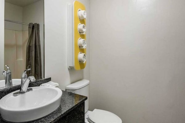 Foto van 1 kingsize bed | keuken | rookvrij - Vakantiehuis in Savannah GA - BathRoom