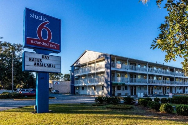 Foto van 1 kingsize bed | keuken | rookvrij - Vakantiehuis in Savannah GA - ExteriorSummer