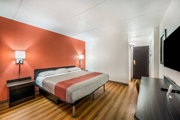 Foto van 1 kingsize bed | Rookvrij - Vakantiehuis in HENDERSON - BedRoom