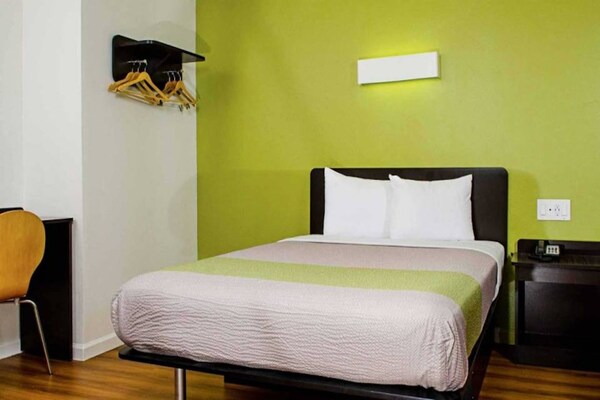 Foto van 1 tweepersoonsbed (queensize) | Rookvrij - Vakantiehuis in MODESTO - BedRoom