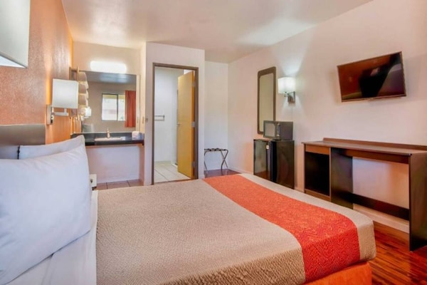Foto van 1 Queen|Mobiliteit|Bad|Nsmk - Vakantiehuis in Santa Nella - BedRoom