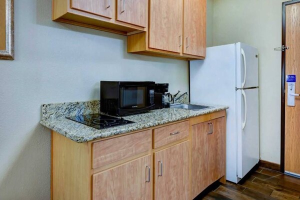 Foto van 1 kingsize bed | Rookvrij, Keuken - Vakantiehuis in Lenexa - Kitchen