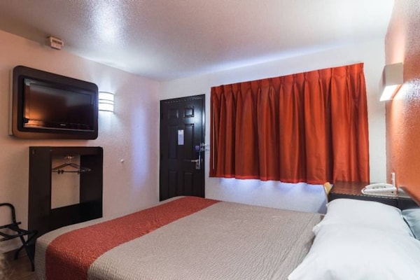 Foto van 1 tweepersoonsbed (queensize) | Rookvrij - Vakantiehuis in Oroville - BedRoom