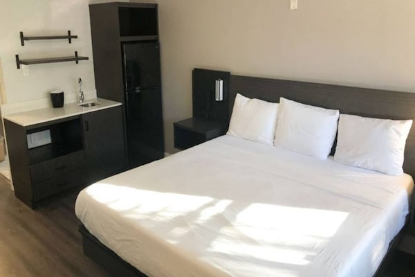 Foto van 1 kingsize bed | Rookvrij - Vakantiehuis in Sacramento CA - Kitchen