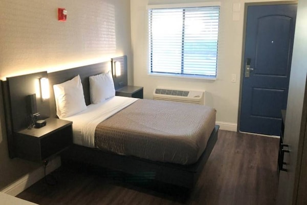 Foto van 1 kingsize bed | Rookvrij - Vakantiehuis in Sacramento CA - BedRoom