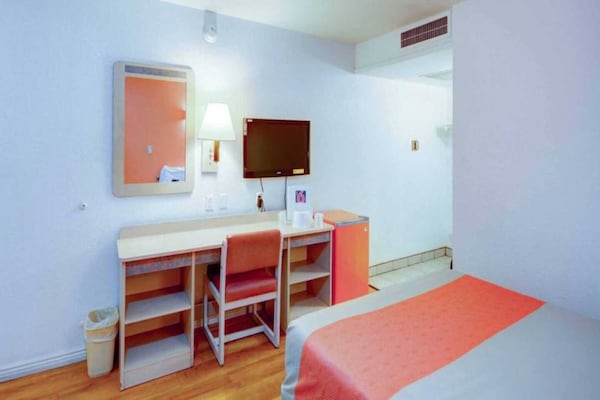 Foto van 1 tweepersoonsbed (Queensize) | Nsmk, Micfridge - Vakantiehuis in St George UT - BedRoom