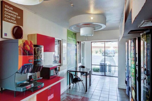 Foto van 1 tweepersoonsbed (Queensize) | Nsmk, Micfridge - Vakantiehuis in St George UT - FloorPlan