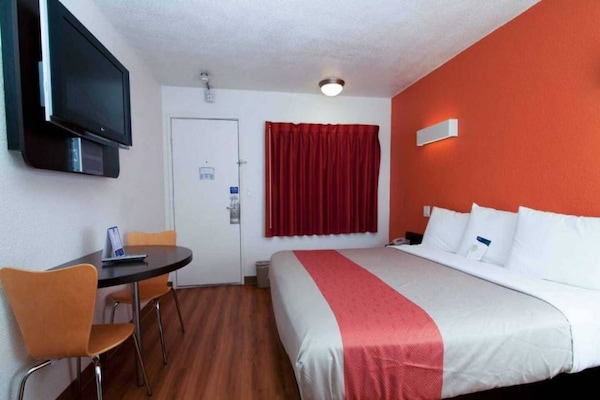 Foto van 1 kingsize bed | Niet roken - Vakantiehuis in Bremerton - BedRoom