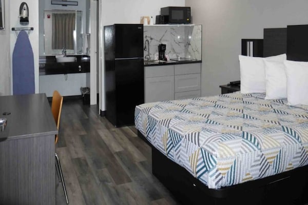 Foto van 1 tweepersoonsbed (queensize) | NS | Keuken - Vakantiehuis in Tacoma - BedRoom