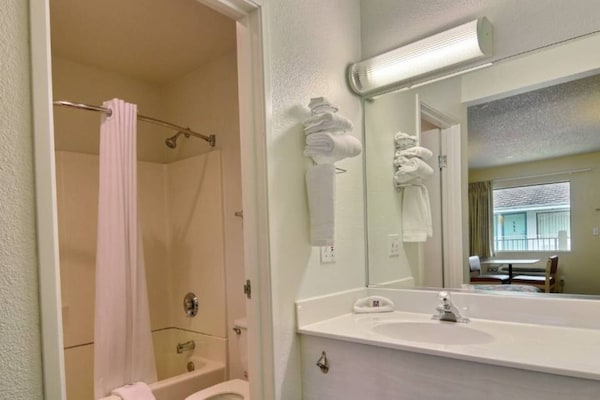 Foto van 1 tweepersoonsbed (queensize) | Magnetron (magnetron), rookvrij - Facilities