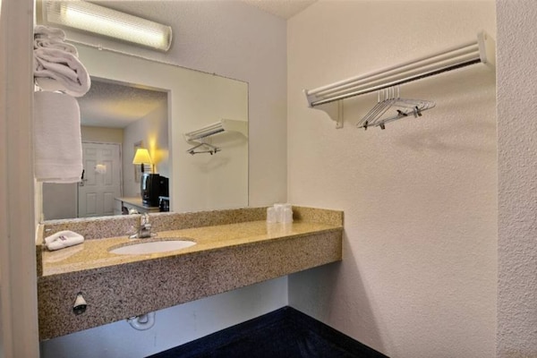 Foto van 1 tweepersoonsbed (queensize) | Magnetron (magnetron), rookvrij - Facilities