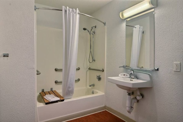 Foto van 1 tweepersoonsbed (queensize) | Magnetron (magnetron), rookvrij - Facilities