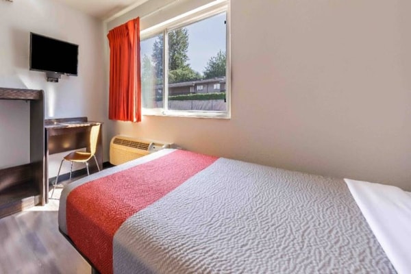 Foto van 1 tweepersoonsbed (queensize) | Rookvrij, Keuken - Vakantiehuis in SeaTac - Facilities